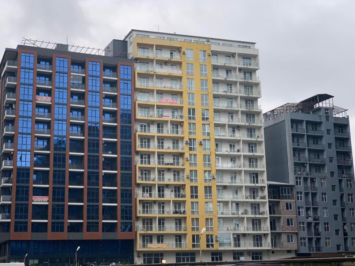 Бежевые Апартаменты Batumi Exteriér fotografie